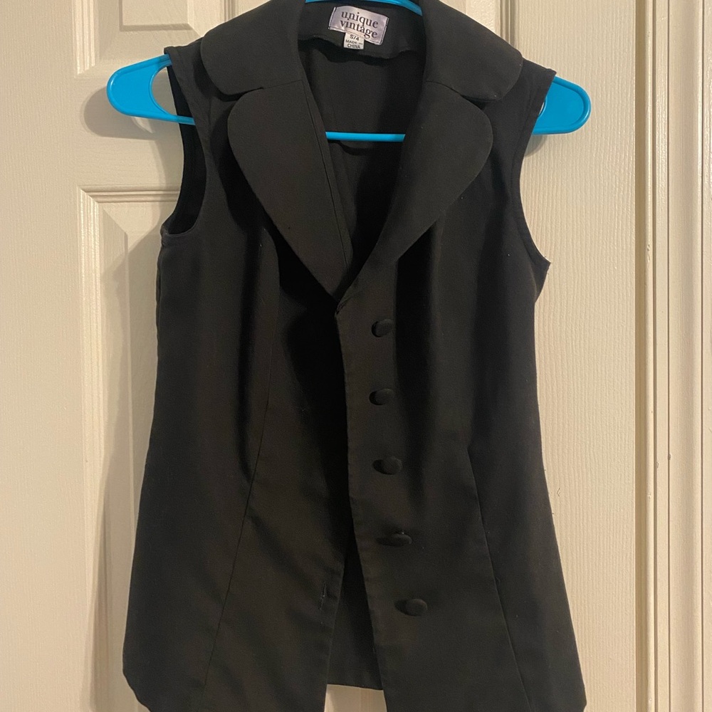 Unique Vintage Black Button-Up